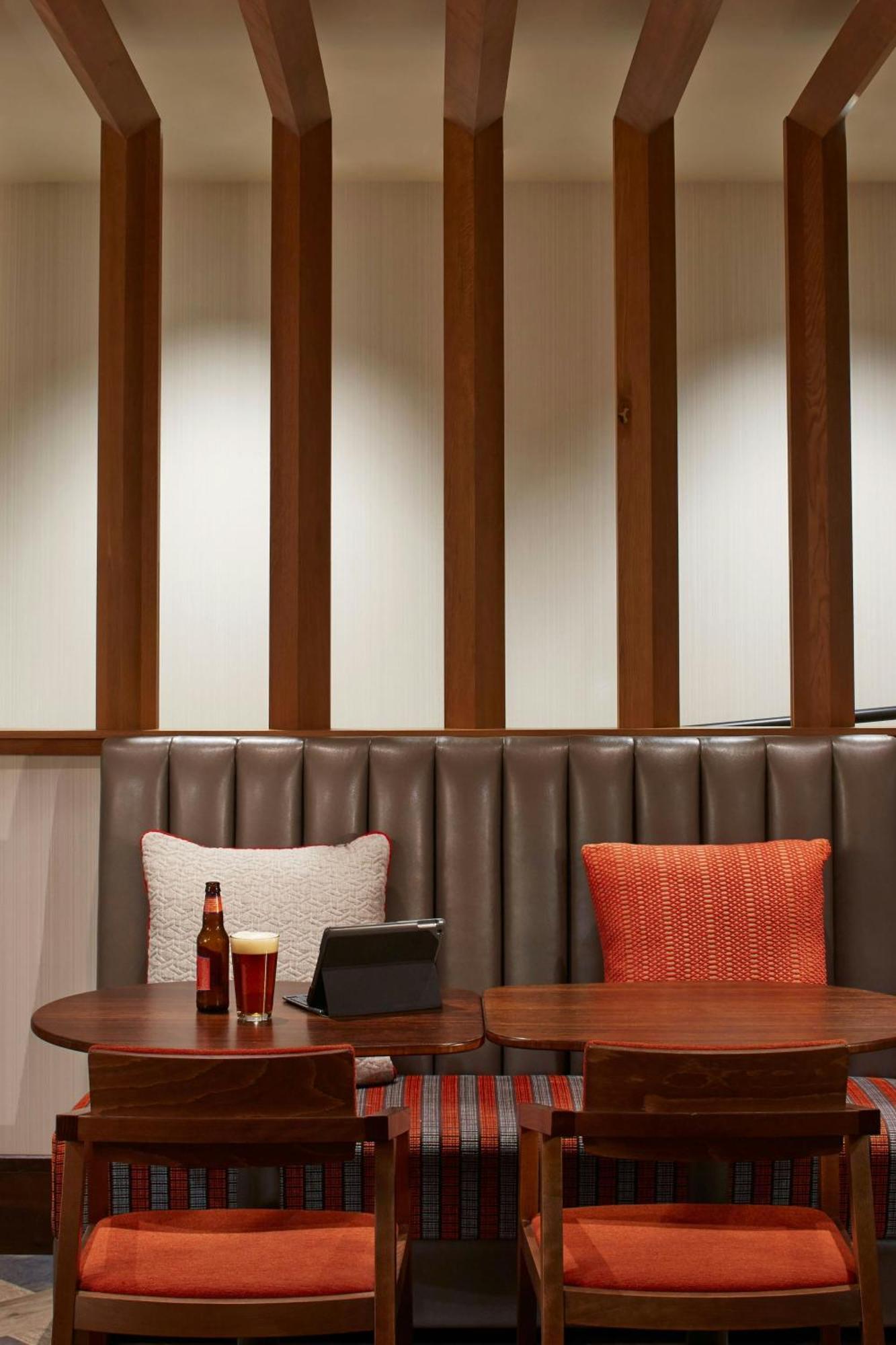 Courtyard By Marriott Lake George Buitenkant foto