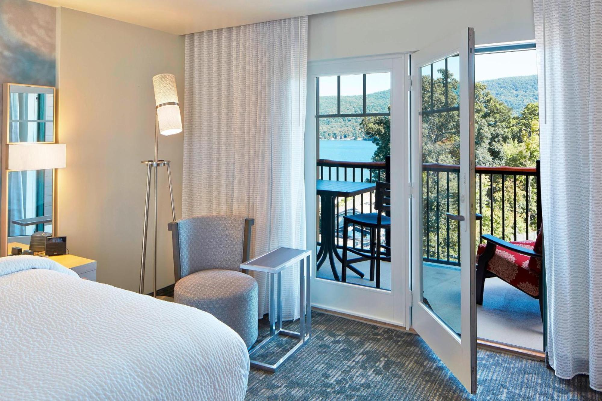 Courtyard By Marriott Lake George Buitenkant foto