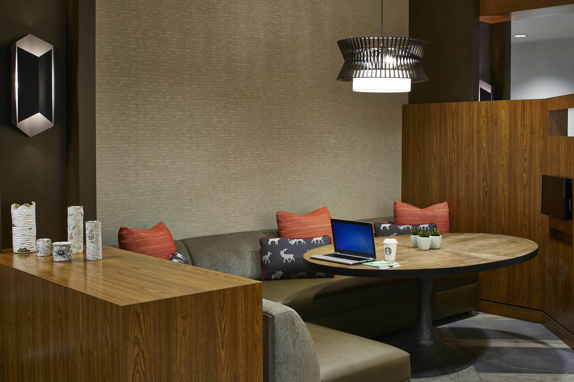 Courtyard By Marriott Lake George Buitenkant foto